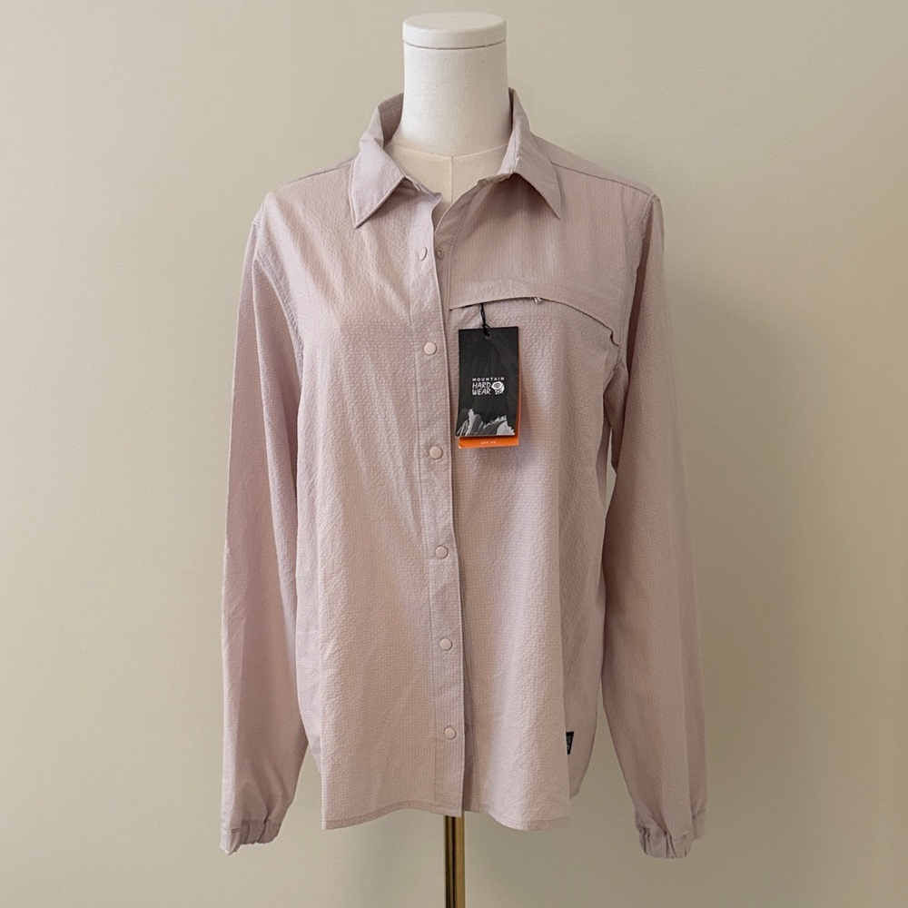 Mountain Hardwear Women's Button Down Shirt in Light Pink
